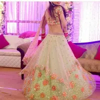 Traditional Dresses icon