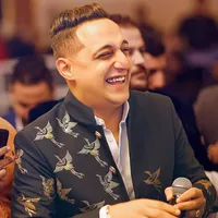 اغنية ناس مني و من دمي icon