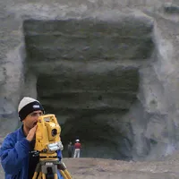 Tunnel surveying icon