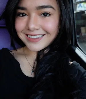 Amanda Manopo Wallpaper screenshot 4