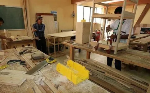 Learn carpentry wood furniture screenshot 1