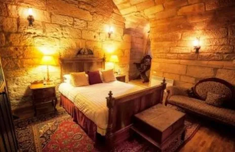 Castle Themed Bedroom screenshot 1