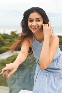 Keerthi Suresh Wallpapers HD 2 screenshot 1