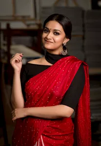 Keerthi Suresh Wallpapers HD 2 screenshot 12