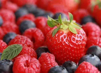 Strawberry Wallpapers HD screenshot 9