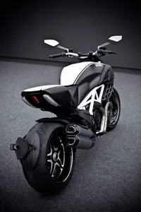 Ducati Diavel Wallpapers screenshot 14