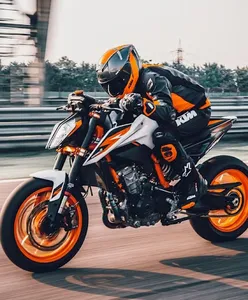 KTM 1290 Super Duke Wallpapers screenshot 16