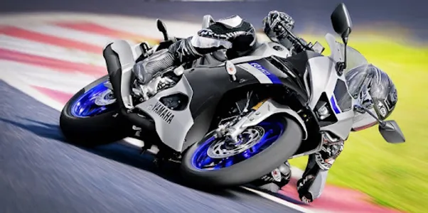 Yamaha R15 Wallpapers screenshot 12