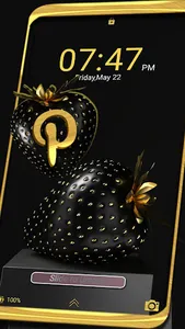 Golden Black Strawberry Theme screenshot 2