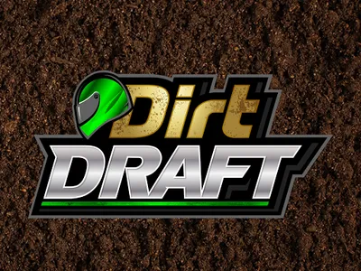 Dirt Draft Fantasy Racing screenshot 1