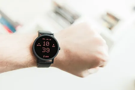 Nothing 2 Watch Face screenshot 2
