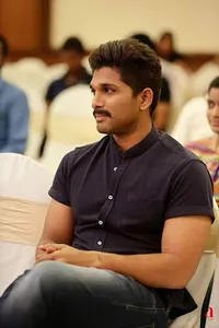 Allu Arjun hd wallpapers screenshot 3
