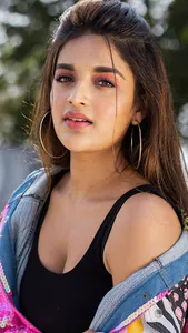 Nidhhi Agerwal wallpapers screenshot 3