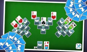 TriPeaks Solitaire screenshot 0