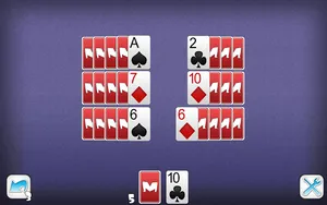 TriPeaks Solitaire screenshot 1