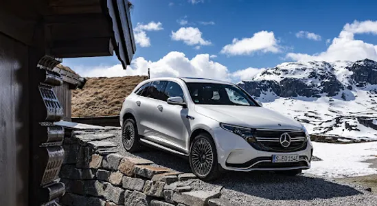 Mercedes Benz EQC Wallpapers screenshot 14