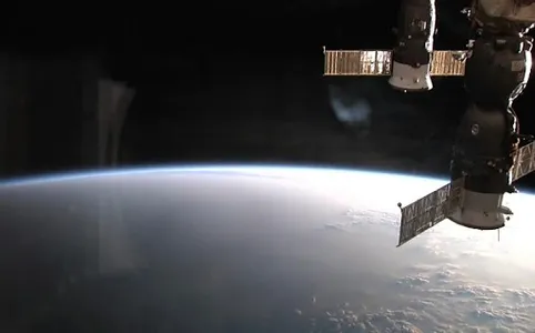 ISS Live Now: View Earth Live screenshot 13