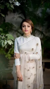 Trisha:Wallpapers,Auto Wallpap screenshot 2