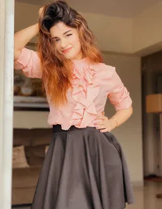 Avneet Kaur Wallpapers HD screenshot 5