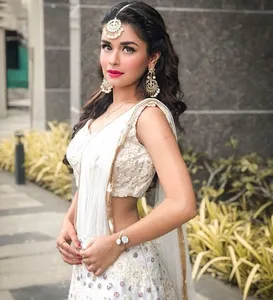Avneet Kaur Wallpapers HD screenshot 8
