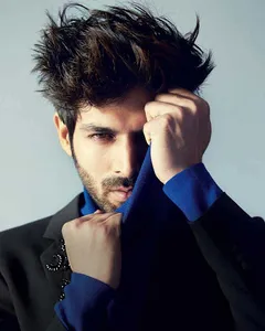 Kartik Aaryan Wallpapers HD screenshot 3