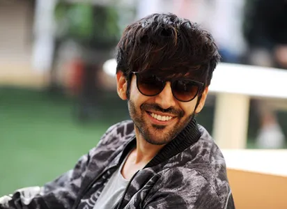 Kartik Aaryan Wallpapers HD screenshot 7