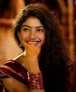 Latest Sai Pallavi Wallpapers  screenshot 6