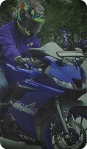 Yamaha R15 4k Wallpaper screenshot 5