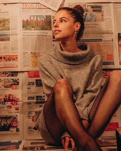 Stylish German Girls screenshot 1