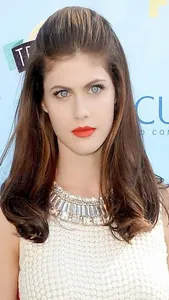 Alexandra Daddario Wallpaper screenshot 4