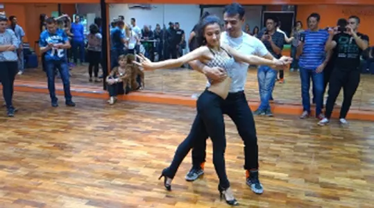 Bachata music to enjoy screenshot 2