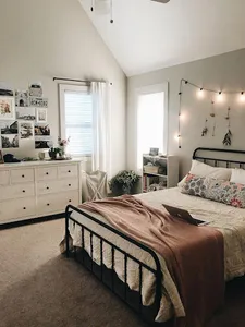White Bedroom screenshot 4
