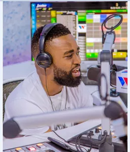 Wasafi FM Live screenshot 9