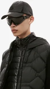 Moncler Official Store screenshot 0