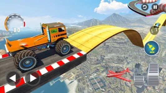 Monster Truck Stunt Race Games screenshot 2