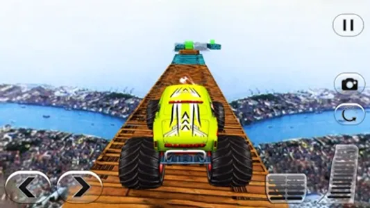 Impossible Stunt Monster Truck screenshot 2